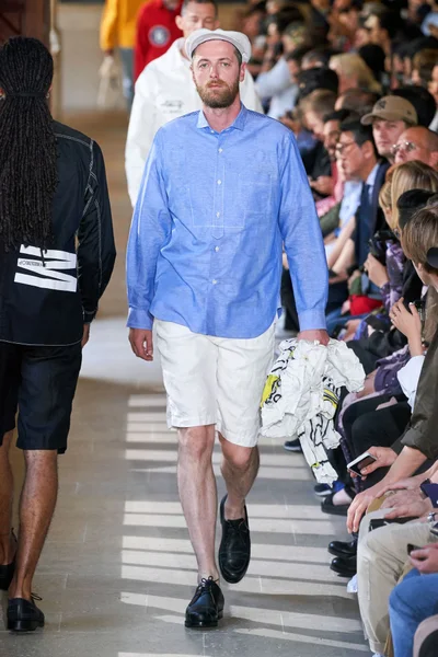 Look 46